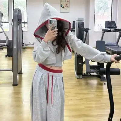侯梓